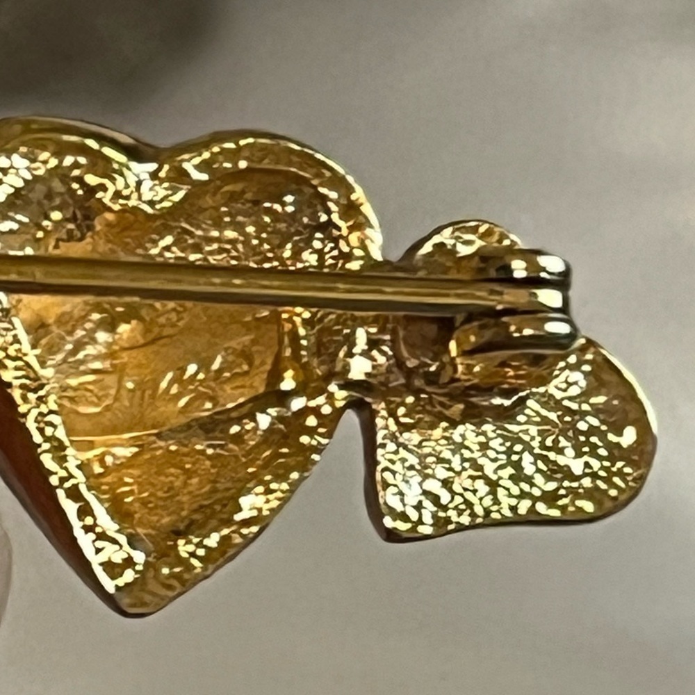 Images Triple Heart Brooch - Picture 3 of 6